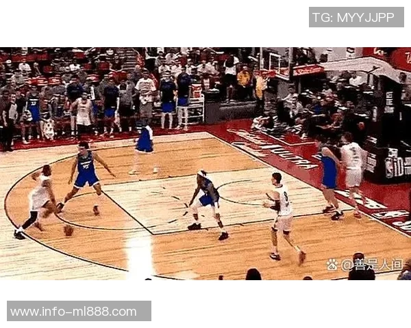 篮网进攻火力全开小波特与小火车联手展现杰明实力