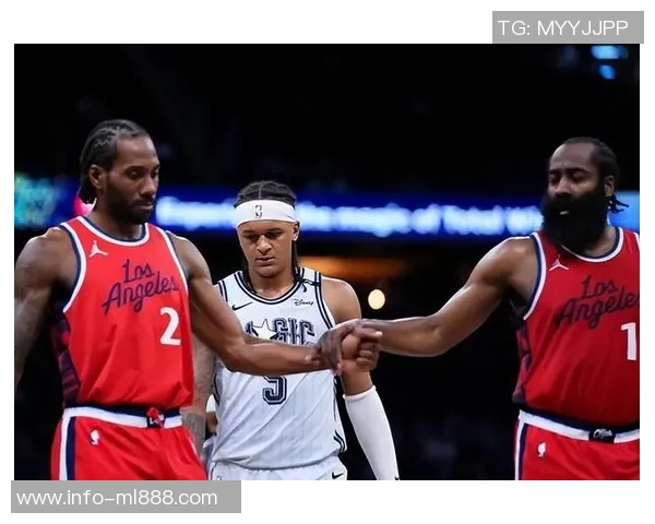 比尔上场时快船防守如同多了一道自动感应门的深度解读 比尔上场时快船防守如同多了一道自动感应门的深度解读